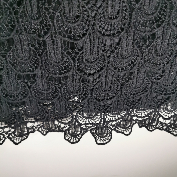 Elegant Black Party Dress - Picture 5 of 7